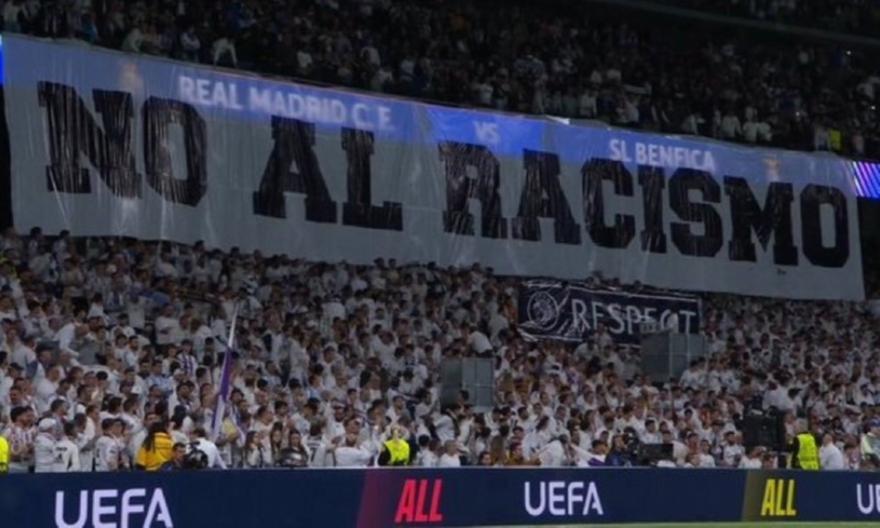 Τεράστιο πανό κατά του ρατσισμού από τους φίλους της Ρεάλ στο Μπερναμπέου