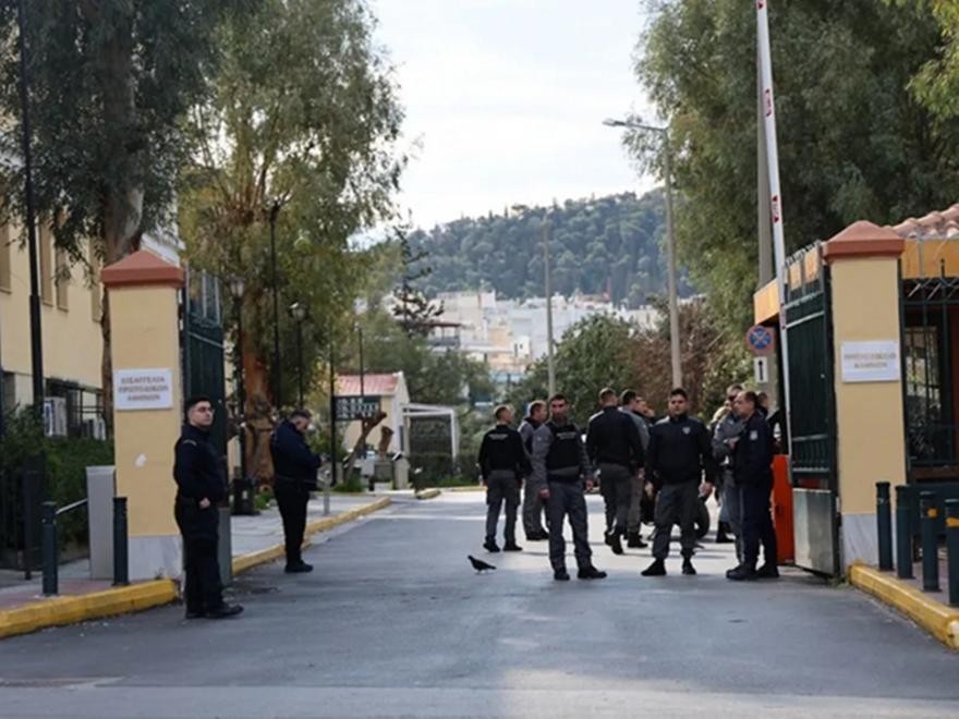 Φάρσα το τηλεφώνημα για βόμβα στα δικαστήρια της Ευελπίδων