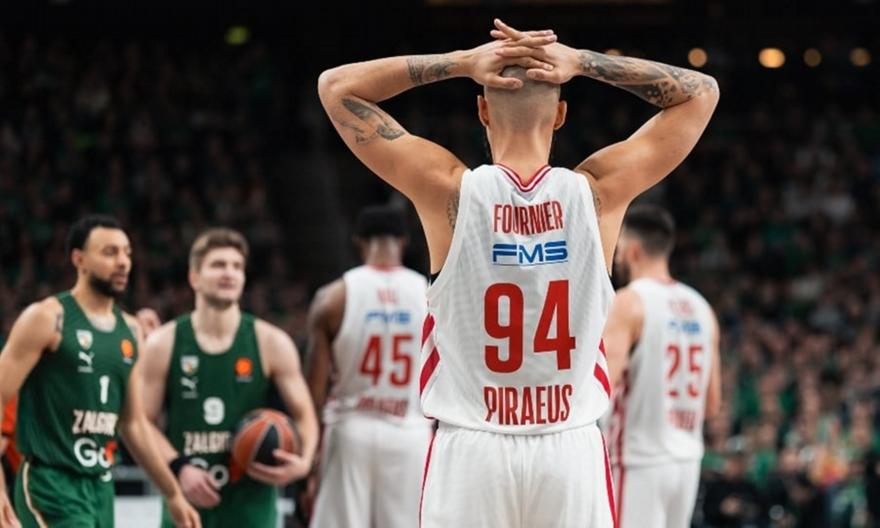 Ένταση ανάμεσα σε Φουρνιέ και Μπαρτζώκα στο φινάλε του Ζάλγκιρις – Ολυμπιακός!