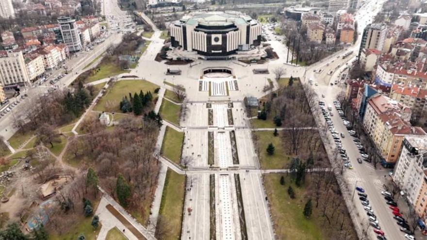 Όπου Υπάρχει Ελλάδα: Ζωντανά από τη Σόφια με τον Γιάννη Τσιμιτσέλη