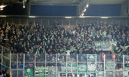 Εντυπωσιακή ατμόσφαιρα στην Τσεχία από 1.000 φίλους του Παναθηναϊκού!