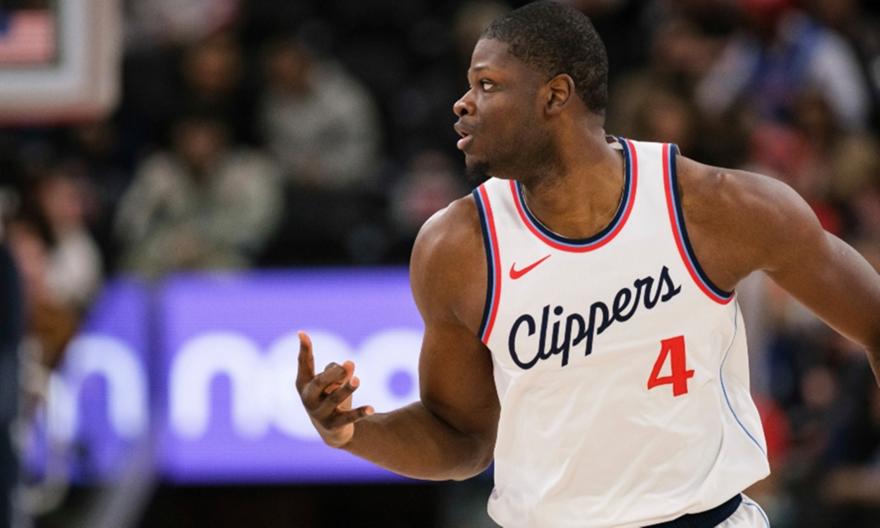 Βρήκε δεκαήμερο συμβόλαιο στο ΝΒΑ ο Μο Μπάμπα