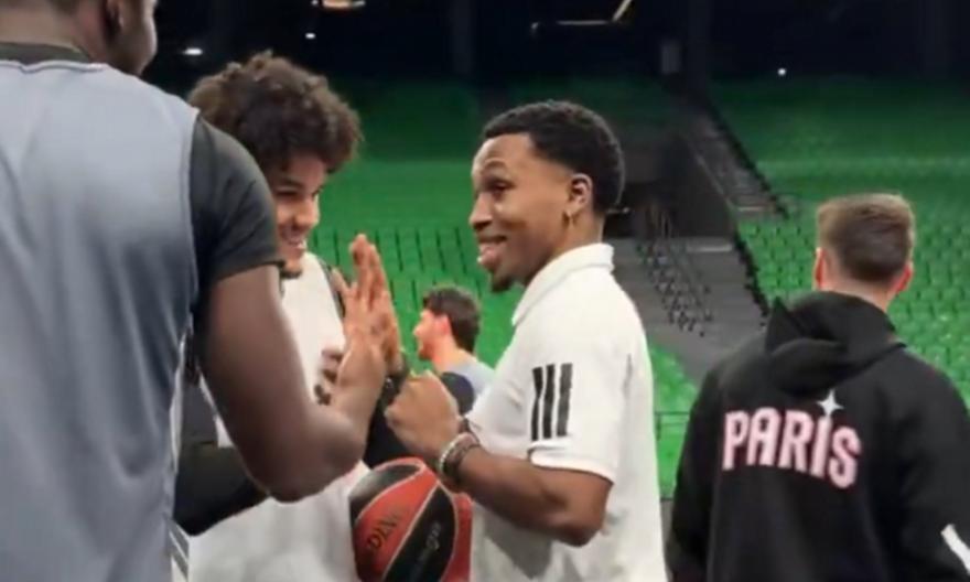 Στην προπόνηση της Παρί ο Σορτς, συναντήθηκε με τους πρώην συμπαίκτες του