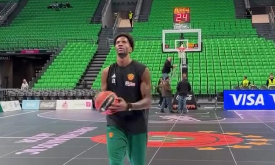 Δεν αλλάζει συνήθειες ο Χέιζ-Ντέιβις: Προπονήθηκε με κλασική μουσική και στο Telekom Center Athens