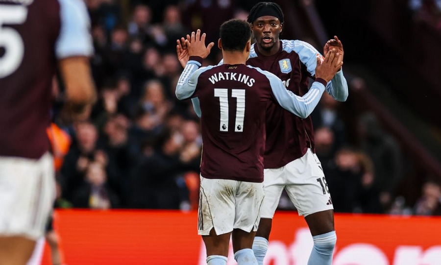 Γουλβς-Άστον Βίλα 