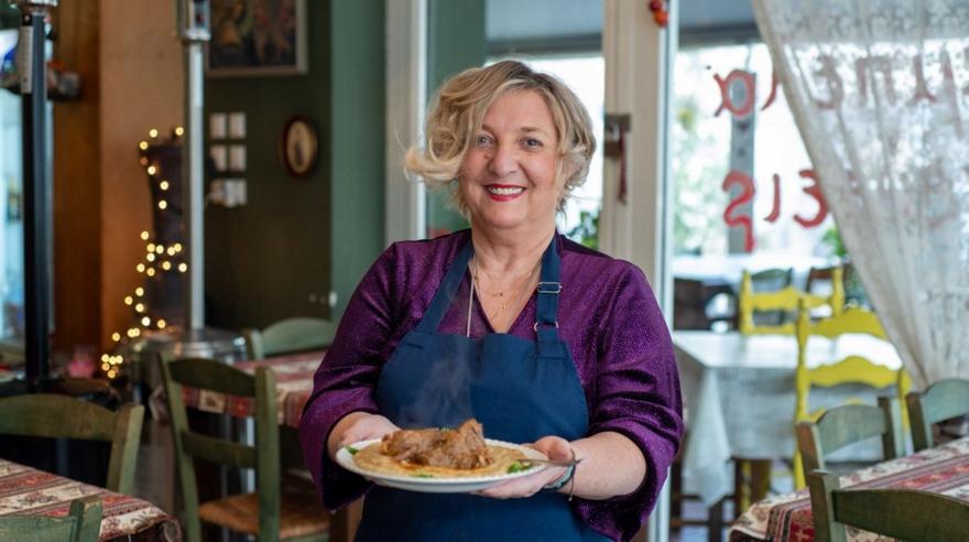 Στην Ιζαμπέλα, στη Δραπετσώνα, για αρμένικο λαχματζούν, κεμπάπ, χοροβάτζ και ιτσλί κεφτέ