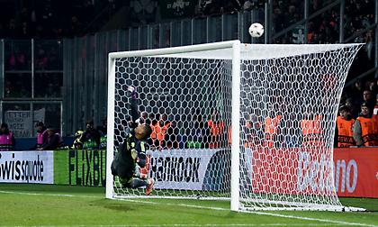 Ξεχώρισε τις επεμβάσεις του Λαφόν η UEFA