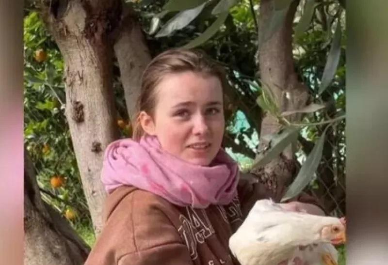 «Νιώθω χάλια»: Ο πατέρας της Λόρας σπάει τη σιωπή του λίγη ώρα μετά τον εντοπισμό της