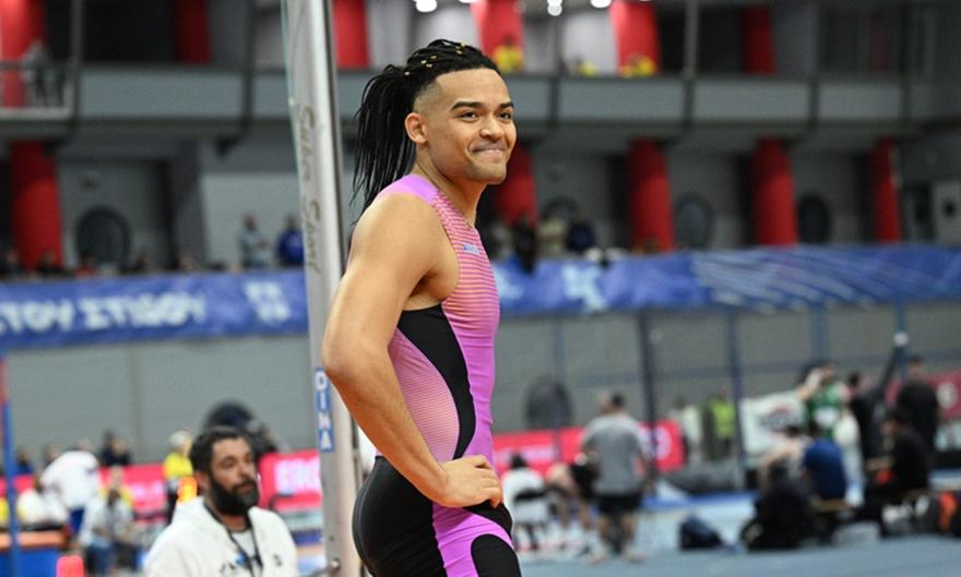 Απίστευτος Καραλής, δοκίμασε και για το παγκόσμιο ρεκόρ!