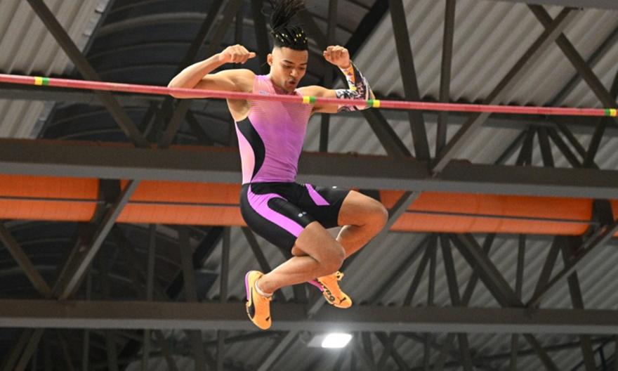 Συγκλονιστικός Καραλής, πέταξε στα 6,07μ. και έσπασε το πανελλήνιο ρεκόρ κλειστού στίβου!