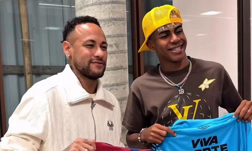 Λαμίν Γιαμάλ: «Ο Νεϊμάρ με εμπνέει, είναι ένας από τους καλύτερους στην ιστορία του ποδοσφαίρου»