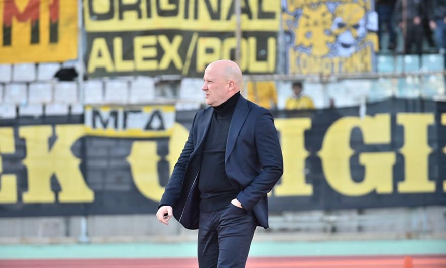 Ένταση στο φινάλε του ημιχρόνου στο Πανθεσσαλικό: Αποβλήθηκε ο Νίκολιτς - Κόκκινη και στον Ναλιτζή!