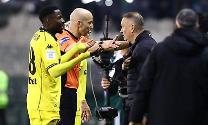 «Bράζουν» στον Άρη με διαιτησία και Λανουά: «Nα πάρει το πρώτο αεροπλάνο και να επιστρέψει στην πατρίδα του»