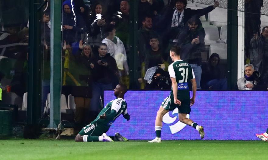 Ο Τετέι γράφει το 3-1 για τον Παναθηναϊκό, 26 δευτερόλεπτα μετά την είσοδό του στο ματς!