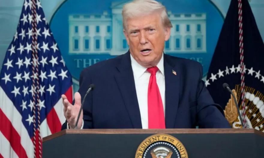 Τραμπ: Καταστρέψαμε 9 ιρανικά πολεμικά πλοία και το αρχηγείο του Ναυτικού τους