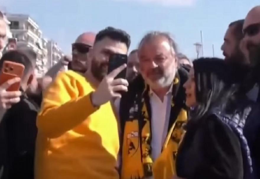 Στον Βόλο ο Ηλιόπουλος-Αποθεώθηκε από τους φίλους της ΑΕΚ