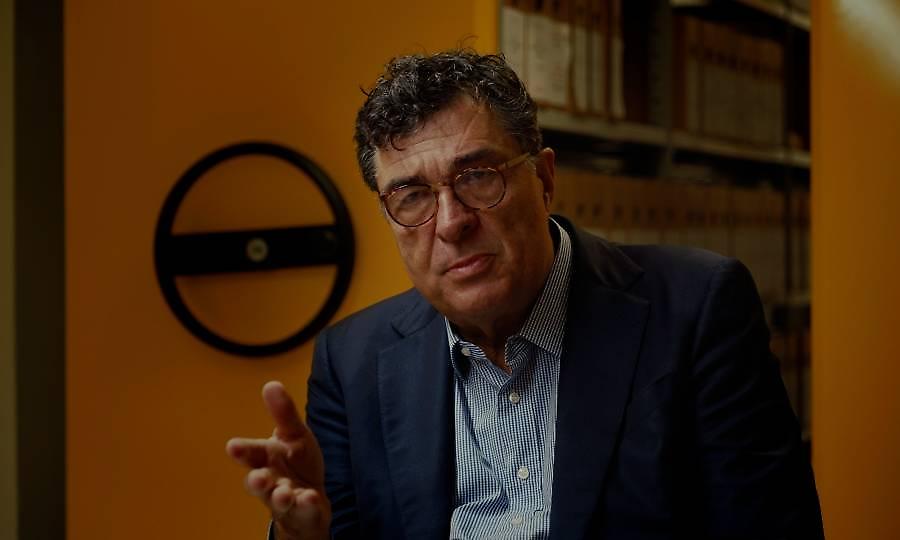 «Φάκελος 17Ν» με τον Αλέξη Παπαχελά: Η «οργάνωση φάντασμα» στο 2ο επεισόδιο