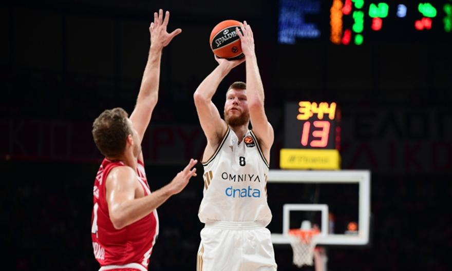 Ανανέωσε και με Μπέρτανς, Ντάνγκουμπιτς η Ντουμπάι BC