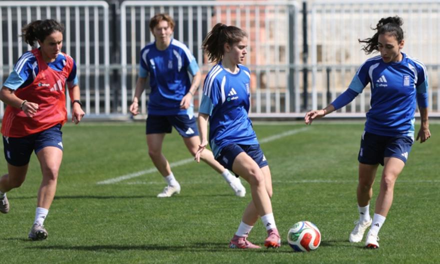 Νοκ άουτ η Καπνίση στην Εθνική ποδοσφαίρου γυναικών