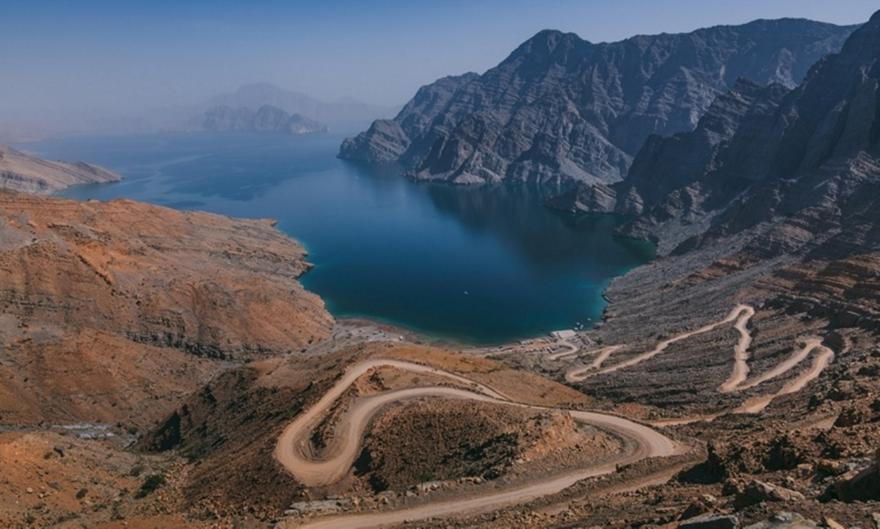 Μουσαντάμ: Η παράξενη ιστορία της xερσονήσου που ελέγχει τα Στενά του Ορμούζ