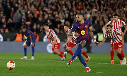 Έχουμε ματς στη Βαρκελώνη: Ο Ραφίνια έκανε το 2-0 από την άσπρη βούλα κόντρα στην Ατλέτικο Μαδρίτης