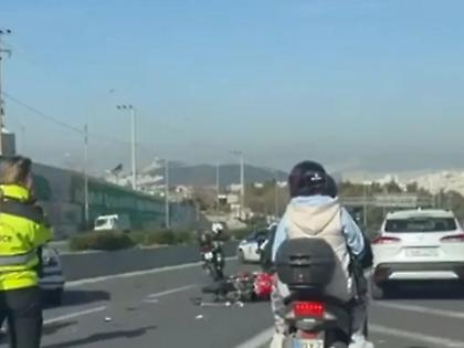 Τροχαίο στην Κατεχάκη: ΙΧ συγκρούστηκε με μηχανή