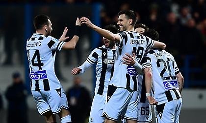 Πέρασε απ’ τη Νεάπολη και πάει πρώτος στο Φάληρο ο ΠΑΟΚ, φωνάζει η Κηφισιά!