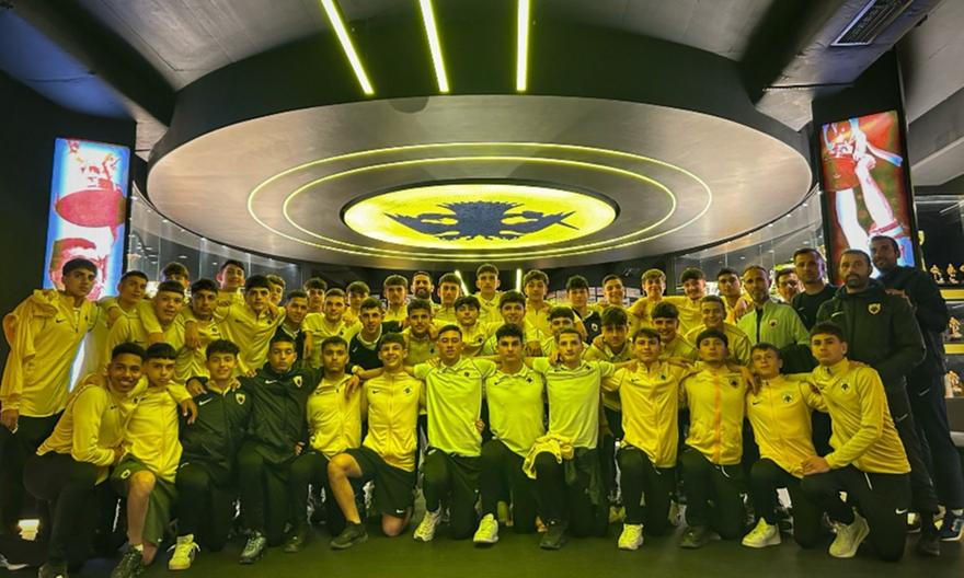 ΑΕΚ: Τα τμήματα Κ15 και Κ16 επισκέφθηκαν τα Μουσεία στην Allwyn Arena