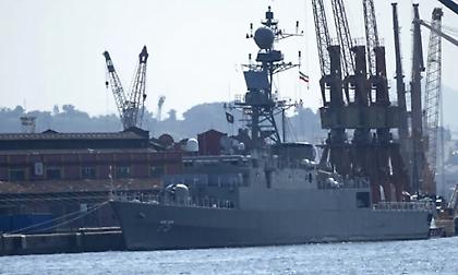 Υποβρύχιο χτύπησε ιρανική φρεγάτα - Τουλάχιστον 100 αγνοούμενοι