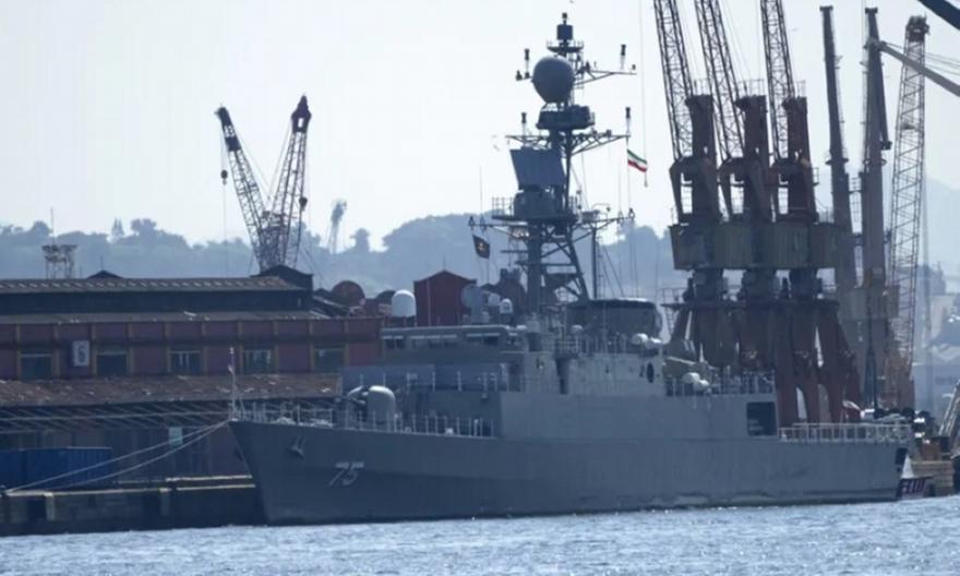 Υποβρύχιο χτύπησε ιρανική φρεγάτα - Τουλάχιστον 100 αγνοούμενοι