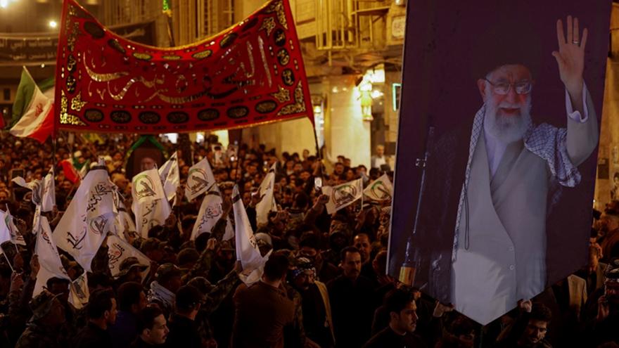 Ιράν: Αναβλήθηκε η κηδεία του Χαμενεΐ