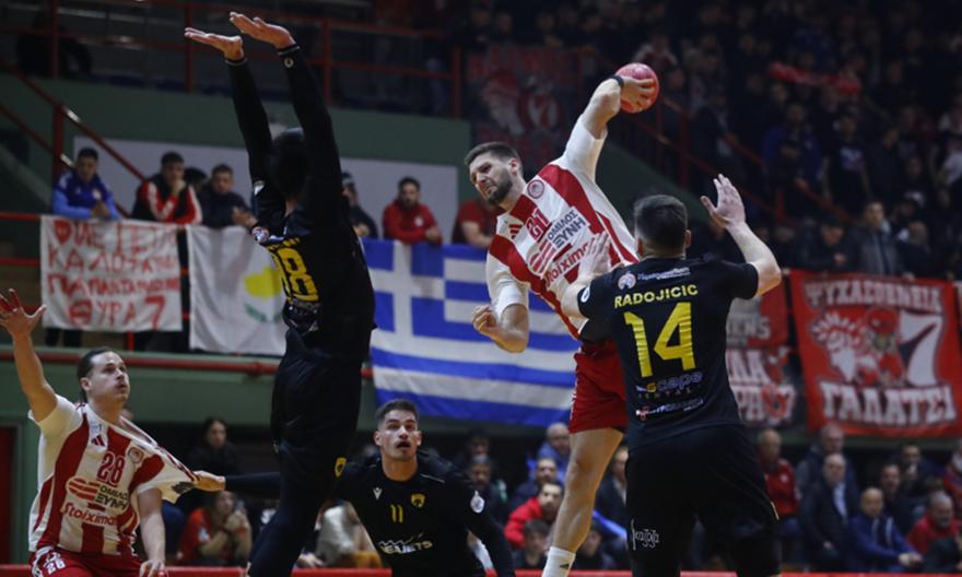 Έβαψε ερυθρόλευκο το ντέρμπι με την ΑΕΚ και έκανε αποφασιστικό βήμα πρωτιάς ο Ολυμπιακός!