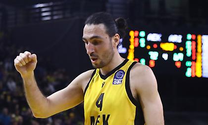 ΑΕΚ: Επέστρεψε ο Κατσίβελης, παραμένει εκτός ο Φλιώνης