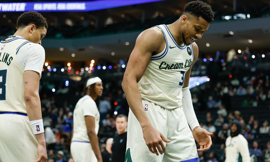 Αντετοκούνμπο: «Είμαι άνθρωπος, όχι μηχανή, θα χρειαστώ χρόνο να βρω ρυθμό - Θα παλέψουμε ή θα υψώσουμε λευκή σημαία;»