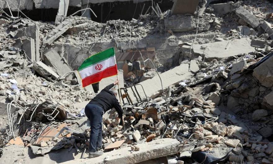 Στα άκρα οδηγείται ο πόλεμος στο Ιράν