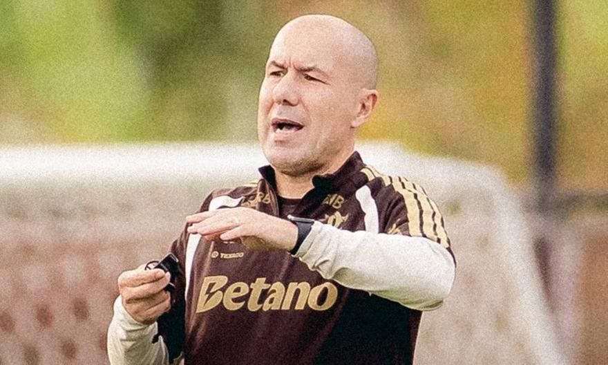 Πρεμιέρα Ζαρντίμ στη Φλαμένγκο: Μόνος με τους παίκτες και διοίκηση σε απόσταση