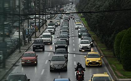 Live εικόνα από drone: Η κίνηση στους δρόμους της Αθήνας