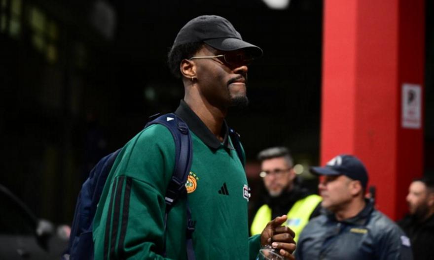 Πιστός στις συνήθειές του: Ο Χέιζ-Ντέιβις έφτασε νωρίτερα απ' όλους στο ΣΕΦ για να κάνει το πρόγραμμά του