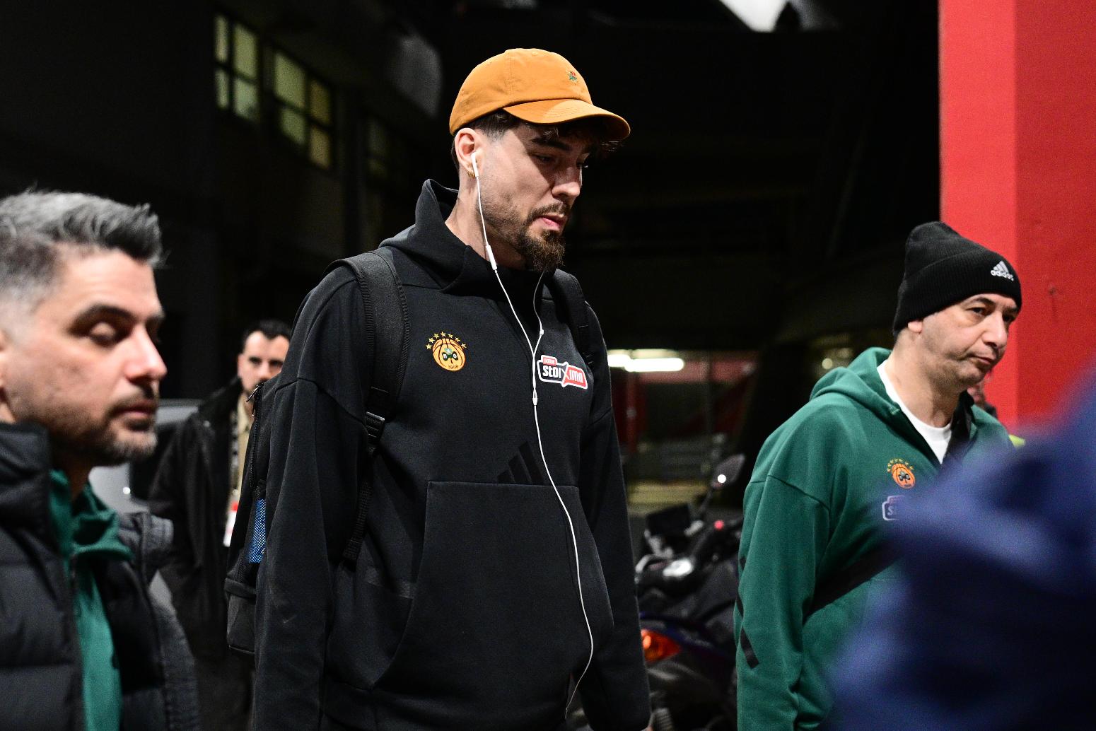 Ολυμπιακός-Παναθηναϊκός: Έφτασε χωρίς Λεσόρ η «πράσινη» αποστολή