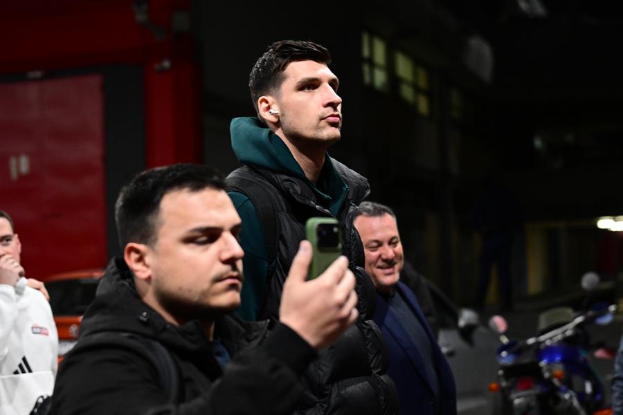 Ολυμπιακός-Παναθηναϊκός: Έφτασε χωρίς Λεσόρ η «πράσινη» αποστολή