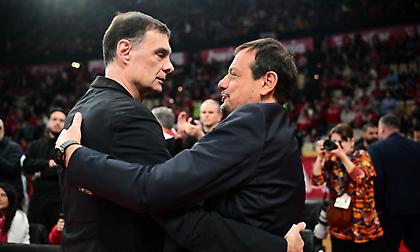 Μπαρτζώκας και Αταμάν αγκαλιά στο ΣΕΦ πριν τη μεγάλη μάχη