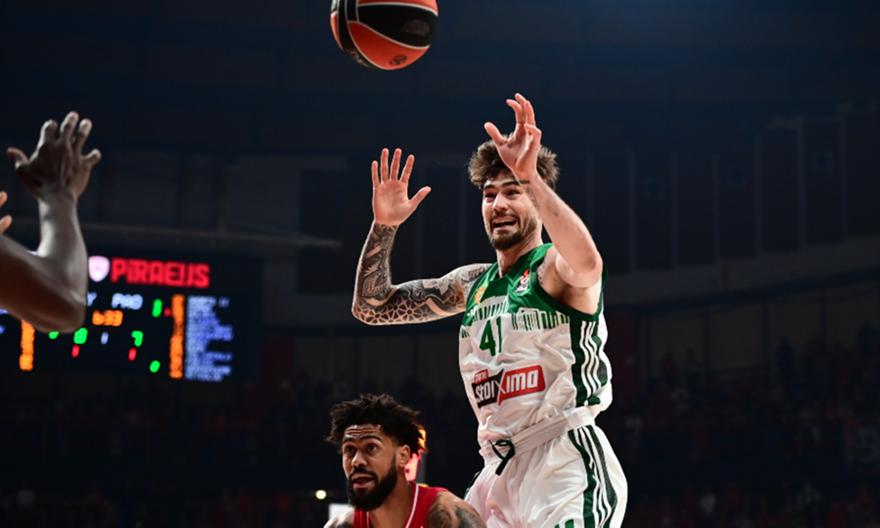 Παράπονα για τη διαιτησία από τον Χουάντσο στο ημίχρονο του ντέρμπι