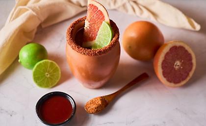 Cantaritos: Το αναζωογονητικό μεξικάνικο κοκτέιλ με τεκίλα