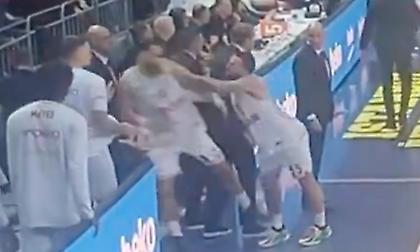 Χαμός στη Μονακό: Ο Τζέιμς έσπρωξε τον Οκόμπο μετά την ήττα από τη Φενέρ