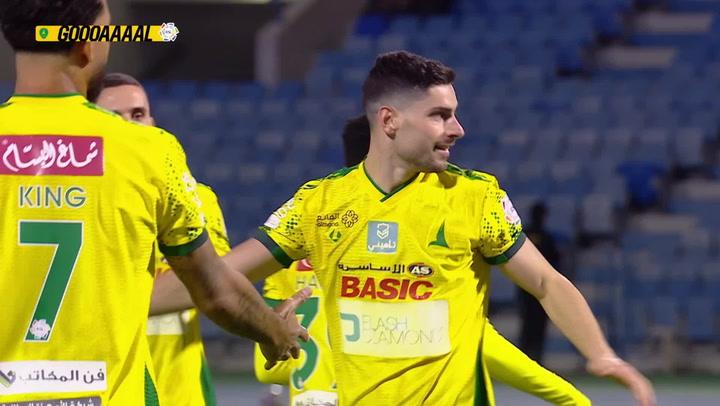 Ασύλληπτη πλασεδάρα του Μασούρα στη νίκη της Αλ Καλίτζ - Σκόραρε και ο Φορτούνης