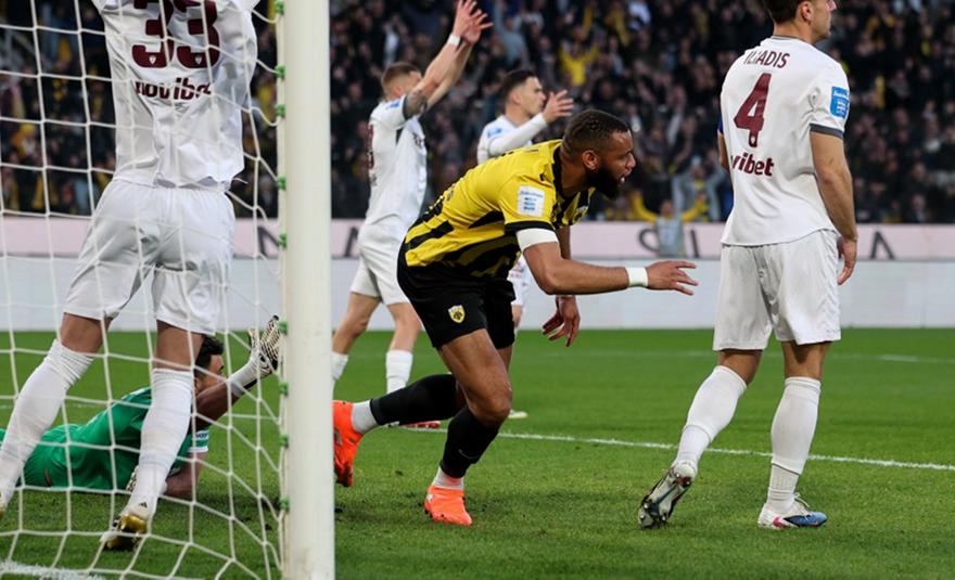 Σέντρα ακριβείας ο Μαρίν, κεφαλιά ο Βάργκα και γκολ ο Μουκουντί για το 1-0 της ΑΕΚ