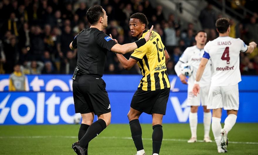 Δόθηκε πέναλτι στον Ελίασον και ακυρώθηκε μέσω VAR