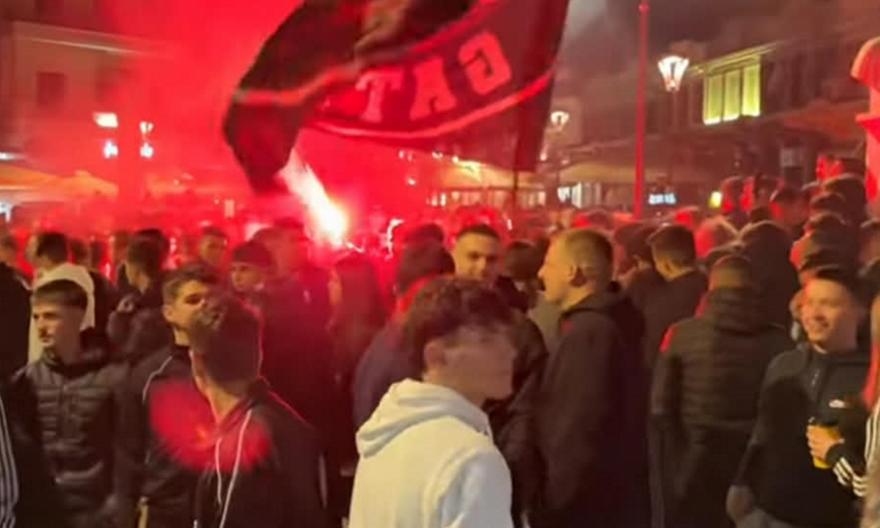 Η Καλαμάτα γιορτάζει: Στους δρόμους της πόλης ο κόσμος για να γιορτάσει την άνοδο και να αποθεώσει την αποστολή!