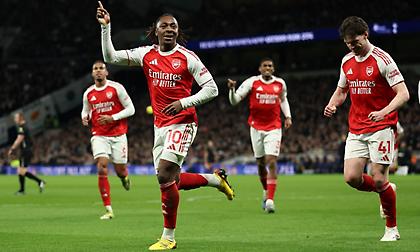 Με σουτάρα του Έζε στους «8» η Άρσεναλ πριν τη Λεβερκούζεν