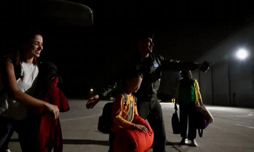 ΥΠΕΞ: Επαναπατρίστηκαν 277 Έλληνες από τη Μέση Ανατολή